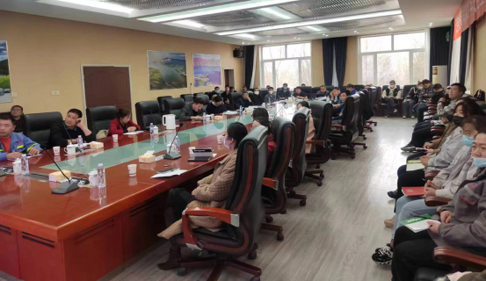 內(nèi)蒙古寧城 天宇膨潤土科技公司工作會(huì)議